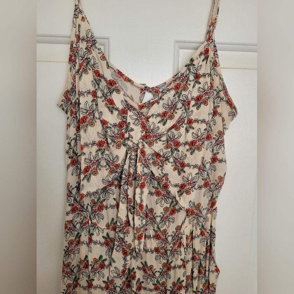 Beautiful fall color one piece jumper gently loved, runs long. Sfh,dog friendly.